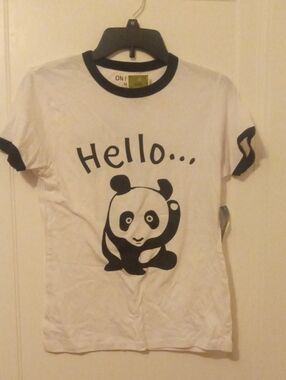 women medium White & Black Panda Graphic Tee - Hello Print